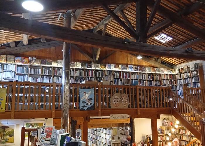 Le Somail et sa magnifique librairie