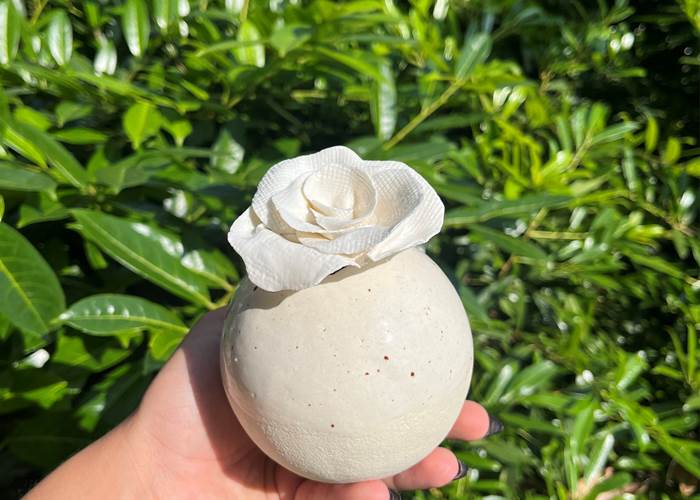 Week-end céramique - boîte pour glisser des rêves, avec sa rose en porcelaine