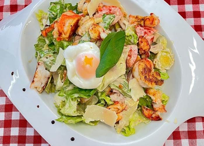 fameuse salade césar aux gambas...