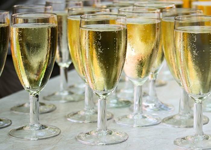 Fichier: fete-coteaux-joches-hebergement-champagne.jpg / ALT: La Gare de Lurey Conflans à Esclavolles-Lurey pour un séjour lors de la Fête des Coteaux à Joches en Champagne
