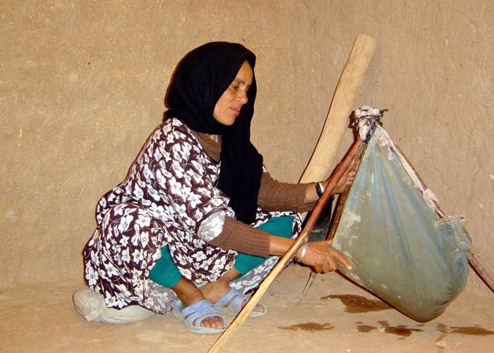 Le barattage du lait de chèvre