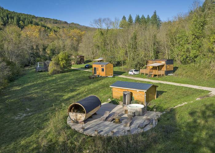 Cosy Nature vu du ciel : le spa et les tiny houses-page