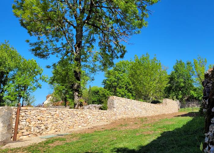 Les Enclos Secrets - Arrière du Parking