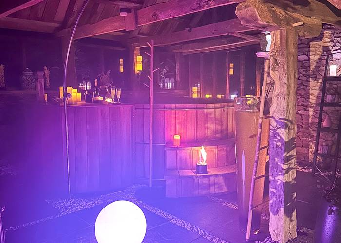 détente absolue dans ce grand bain chaud!