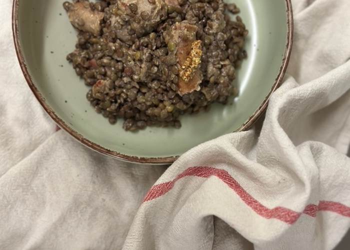 Crémeux de lentilles du Puy et saucisses de pays à la moutarde