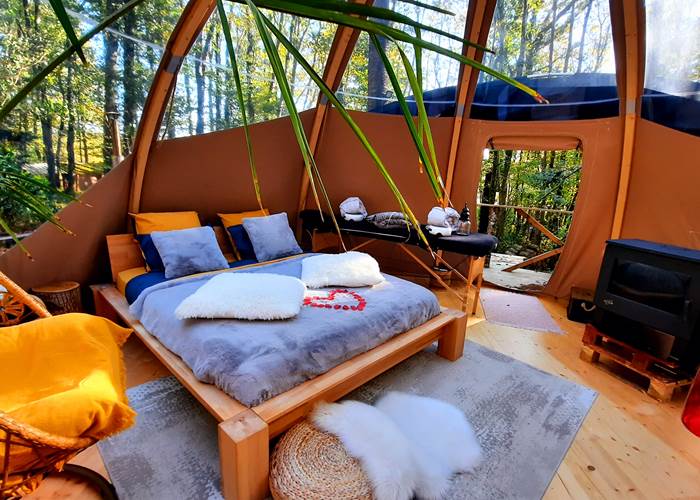 Le lit de la bulle pour observer les étoiles-page