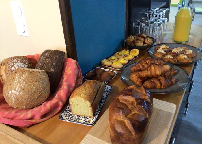 Petit déjeuner hôtel Bellevue Bagnoles Normandie