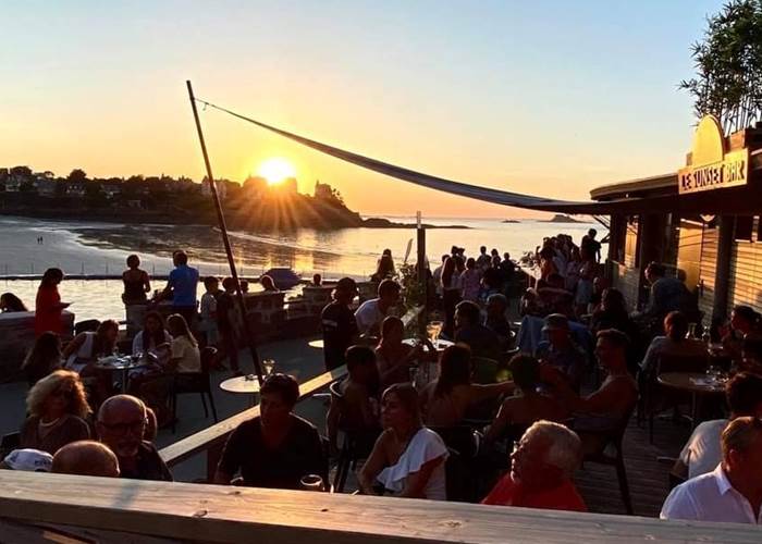 Le Sunset et son coucher de soleil sur les villas dinardaises (@ Sunset)