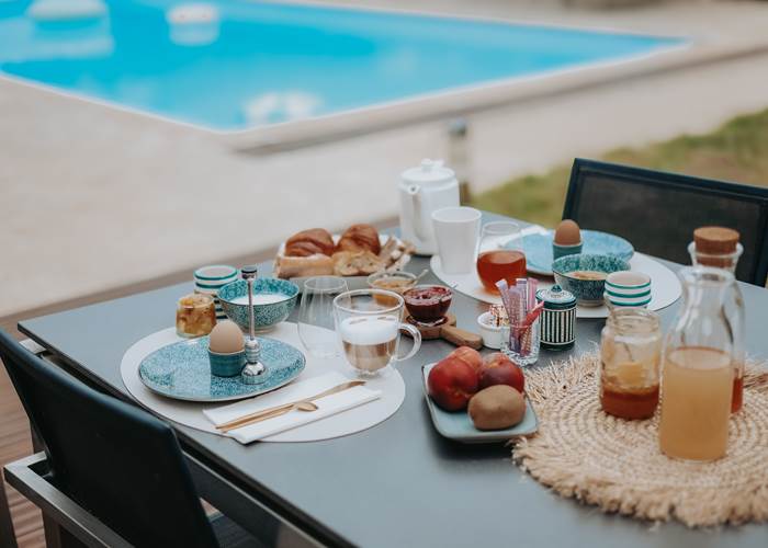petit dej' en terrasse