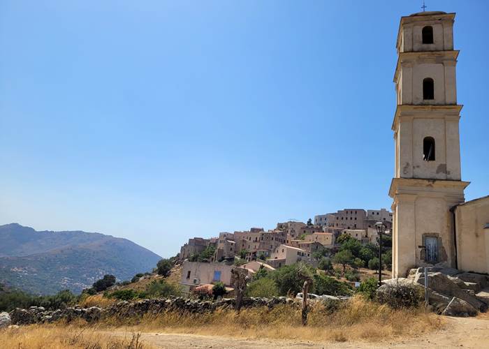 Sur une route de haute Balagne, Corse