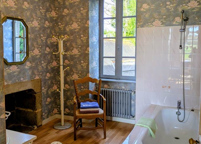 Salle de  bain  Chambre  double  Chateaubriand.