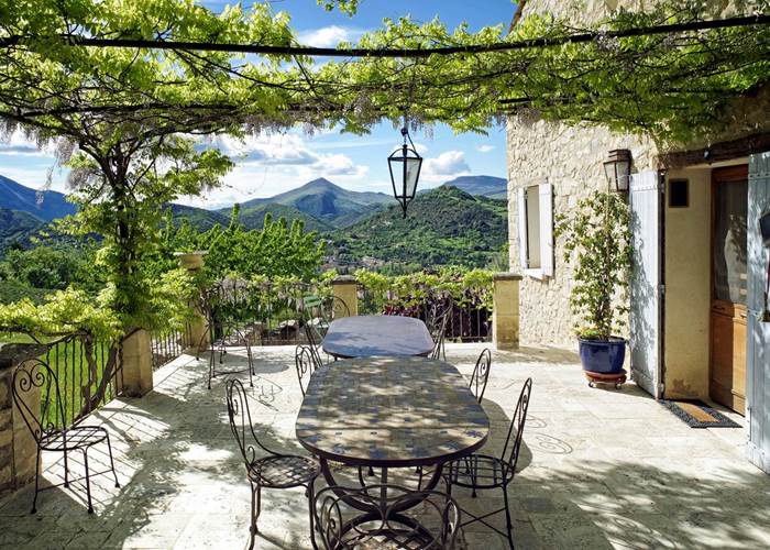 Le Deffends de Redon - la terrasse du petit-déjeuner