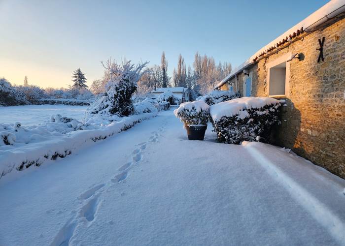 L'Enclos bleu sous la neige