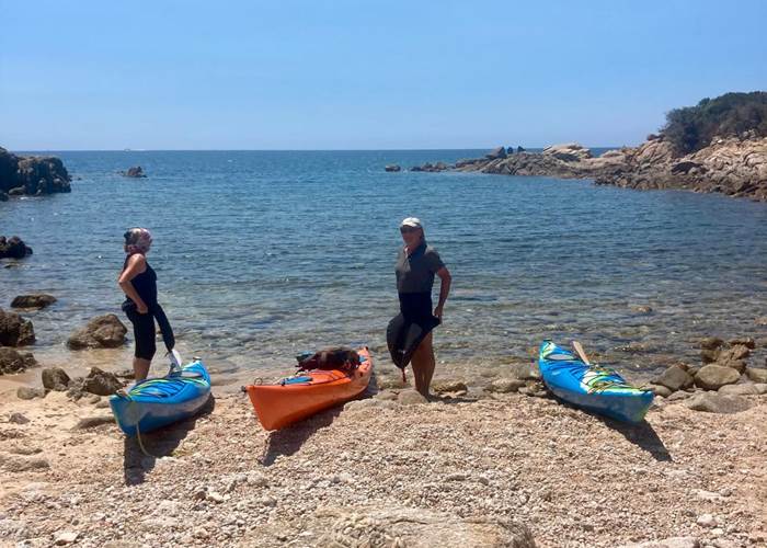 Abbartello kayak crique isolee Corse