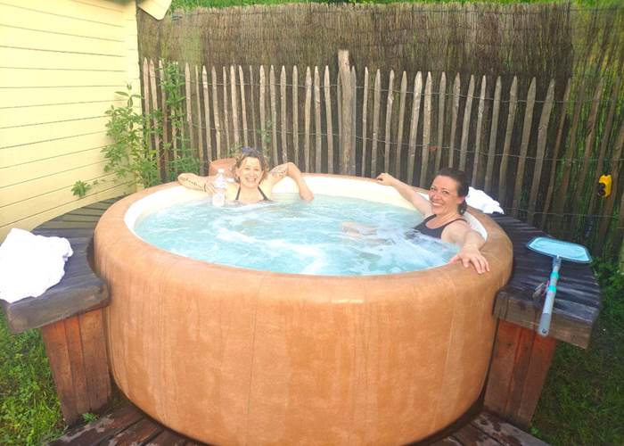 Jacuzzi à l'eau de ressourçante de La Salvetat-news