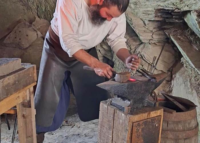 Animation de forge médiévale au Château féodal de La Roche-en-Ardenne