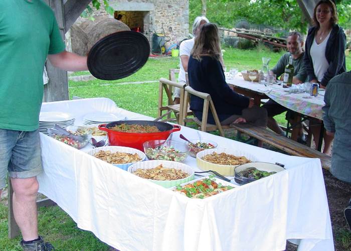 table de hôtes pour petites groupes