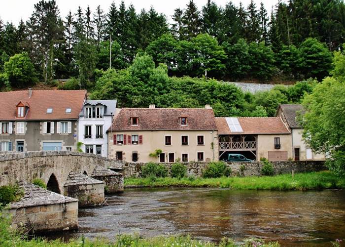 Felletin Gite de 12 personnes Creuse proche Faux la Montagne