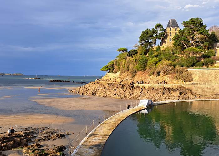 9) La piscine du Pool