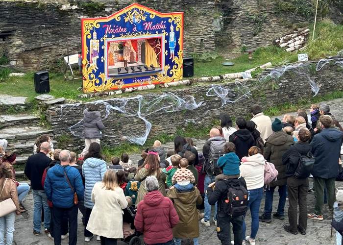Spectacle de marionnette au Château féodal de La Roche-en-Ardenne