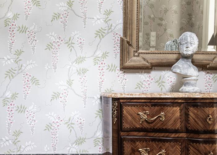 commode et buste de Louise Brognard