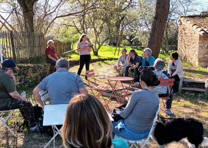 Visite dégustation gratuite en fin de randonnée guidée de Clérans avec Balade Nature et Culture