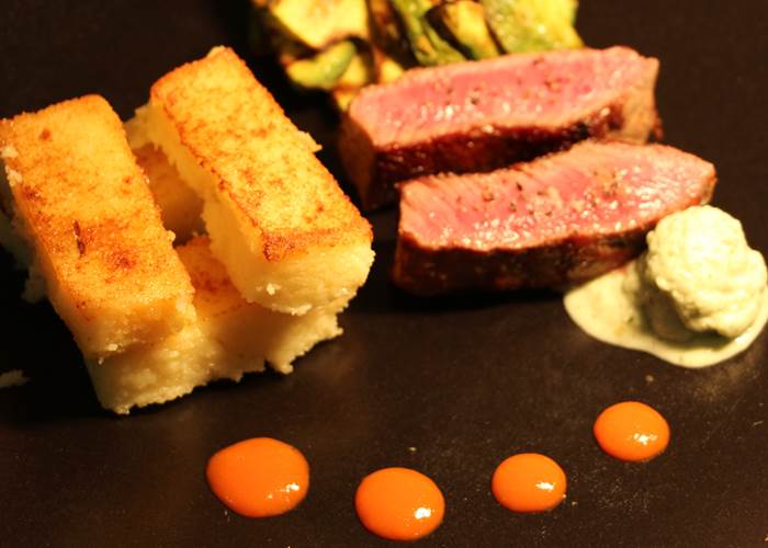 Filet d'agneau, sauce froide au chèvre frais et concombre