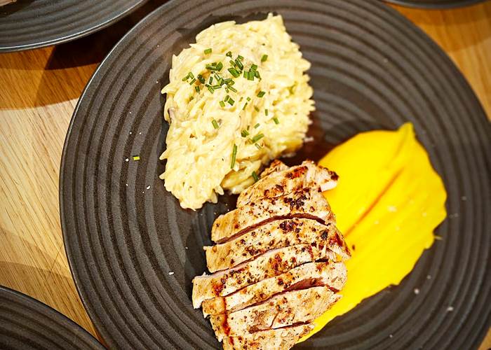 Gîtes, chambre d'hôtes et table d'hôtes gastronomique à Casteljaloux Lot et Garonne, piscine, jacuzzi et spa