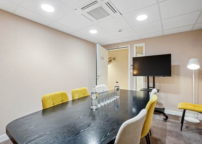 Salle de réunion équipée pour entreprise à Vannes – MH Hôtel & Spa
