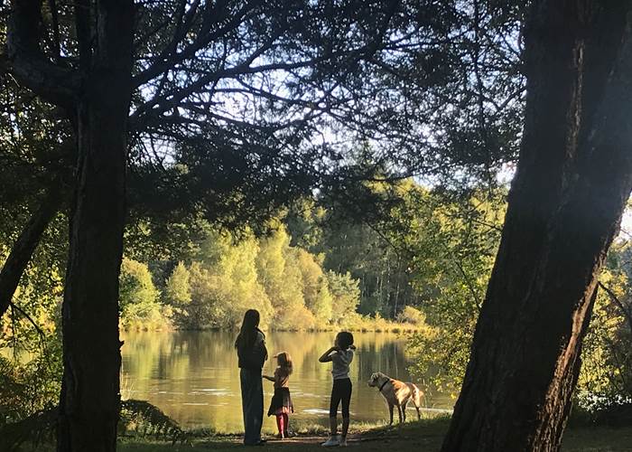 Ballade en famille autour du délicieux Lac du Miel..