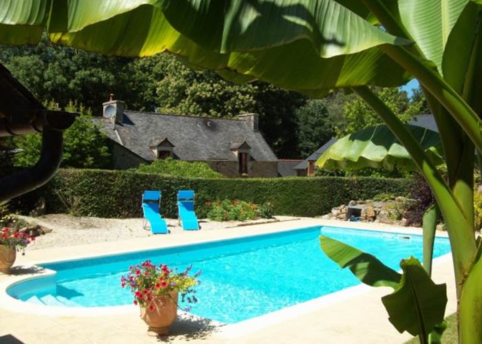 La piscine chauffée d'eau salée