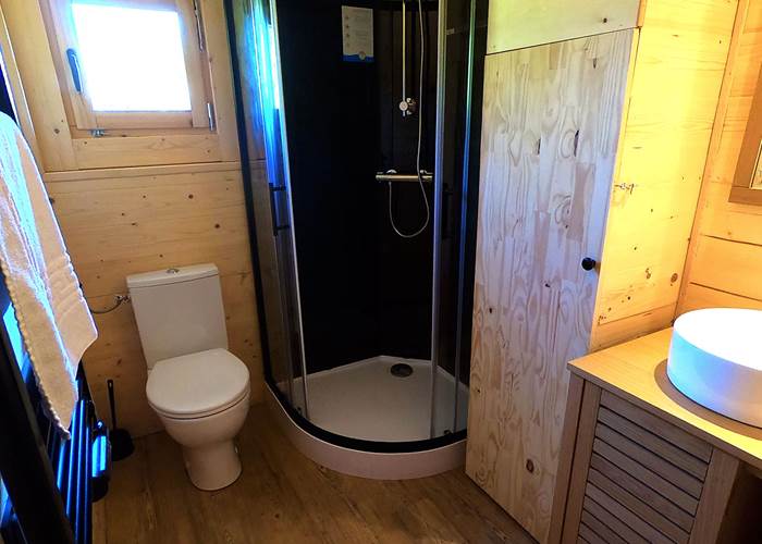 Chalet Komodo - Salle d'eau 1-news