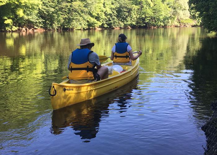 canoë sur la vézère avec canoëfamily