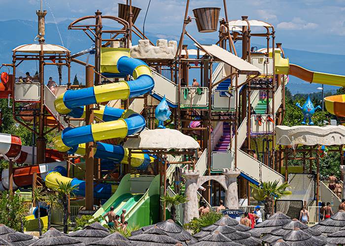 entrée au Parc Spirou et Wave Island plus hôtel