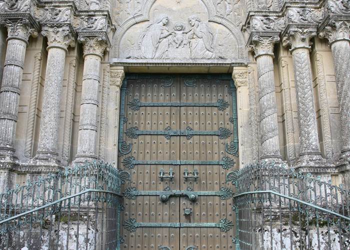 L'entrée de la chapelle-page