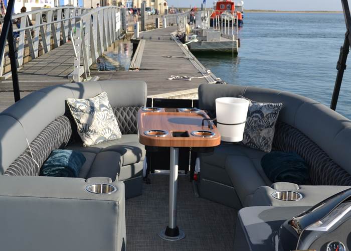 Place au port d'Etel