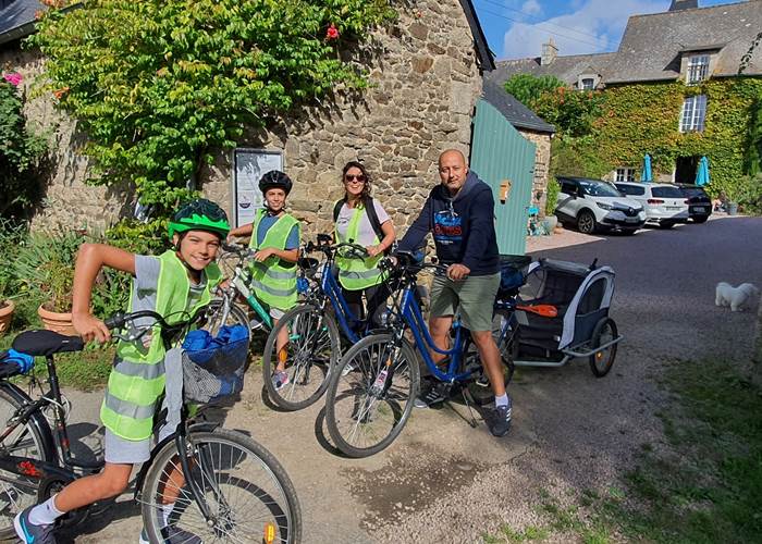 Sortie familiale à vélos électriques