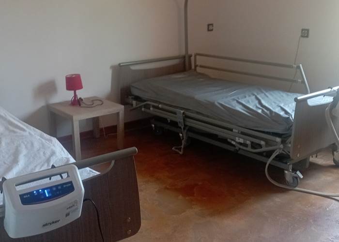 location lits médicalisés a Handgit
