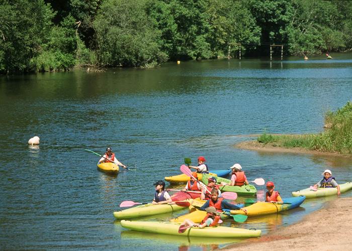 Correze-CanoedanslavalleedelaVezere-3/Joël TRIBHOUT / Corrèze Tourisme