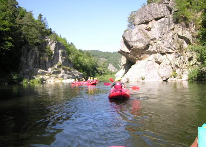 Canoë kayak dans les gorges de l'Allier