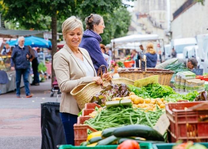 Marché Place St Sauveur Caen