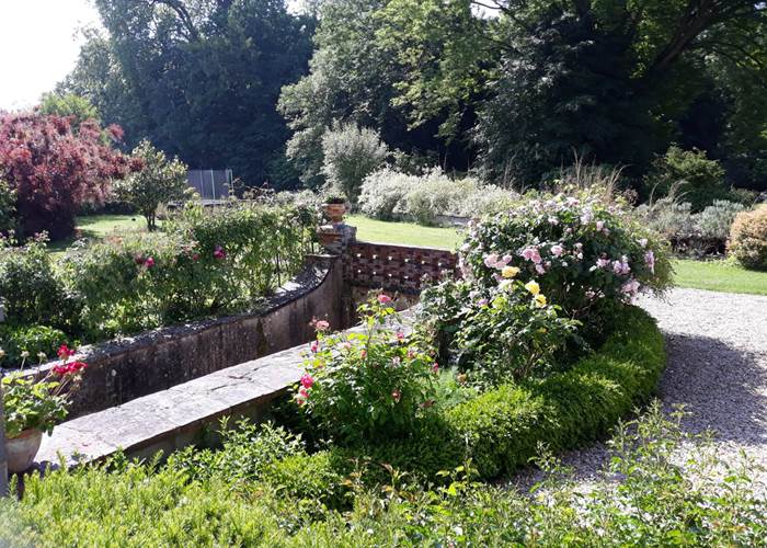 Détail du bassin dans la roserai du Clos Saint Nicolas.fr