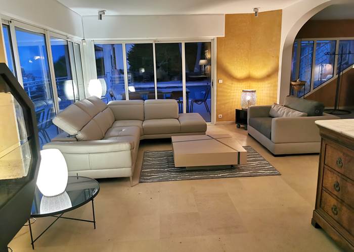 amazing south france riviera villa large double living room night pool vue