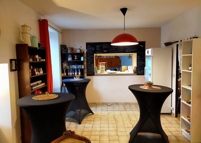 Ille flottante bar et restauration