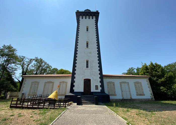 Le Verdon-sur-Mer - Phare de Grave-page