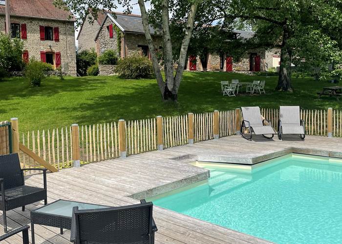 Hôtel à la campagne avec piscine