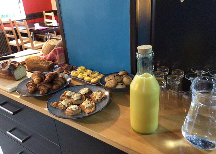 Petit déjeuner hôtel Bellevue Bagnoles Normandie