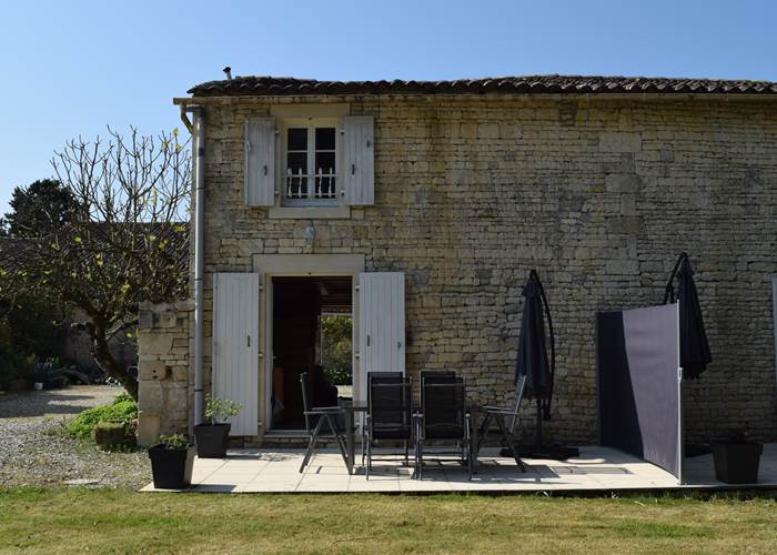 Terrasse privative avec jardin partagé