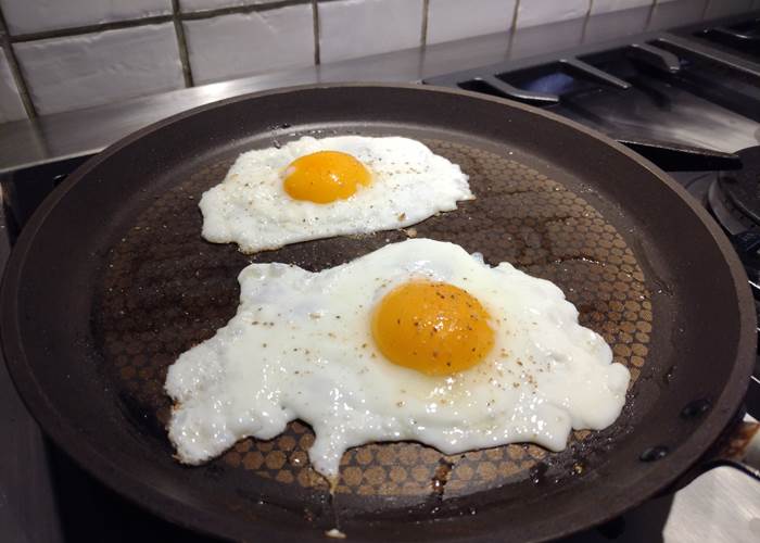 Au Coq du Nord-Mailhac se sont des petits-déjeuners faits maison et des aliments issus de producteurs locaux