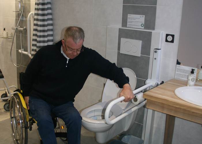 SDB BOURGOGNE WC Adapté